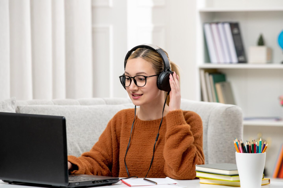 Young woman studying through online program highlighting non-traditional education opportunities